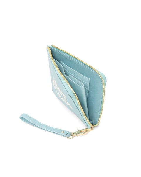 GETAWAY TRAVEL CLUTCH