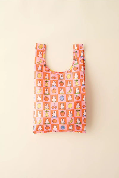 PREVENTA - BAGGU & Miffy UO Exclusive Baby Baggu Reusable Tote Bag - Fruit